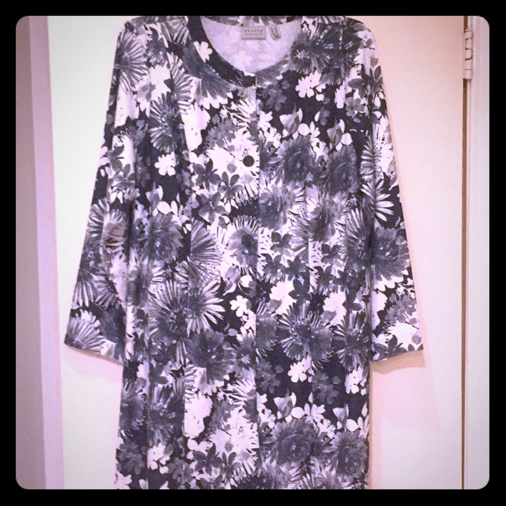 Black/White Silver Shimmer cardigan/sweater, SZ XL
